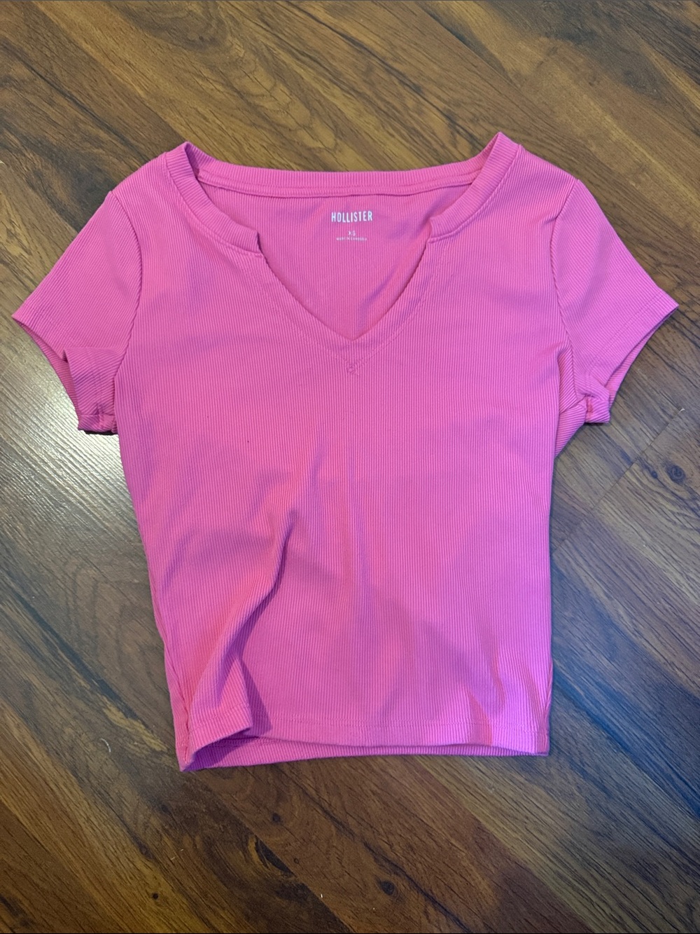 Hollister Must Have Notch Front Ribbed T-Shirt Pink XS Like New